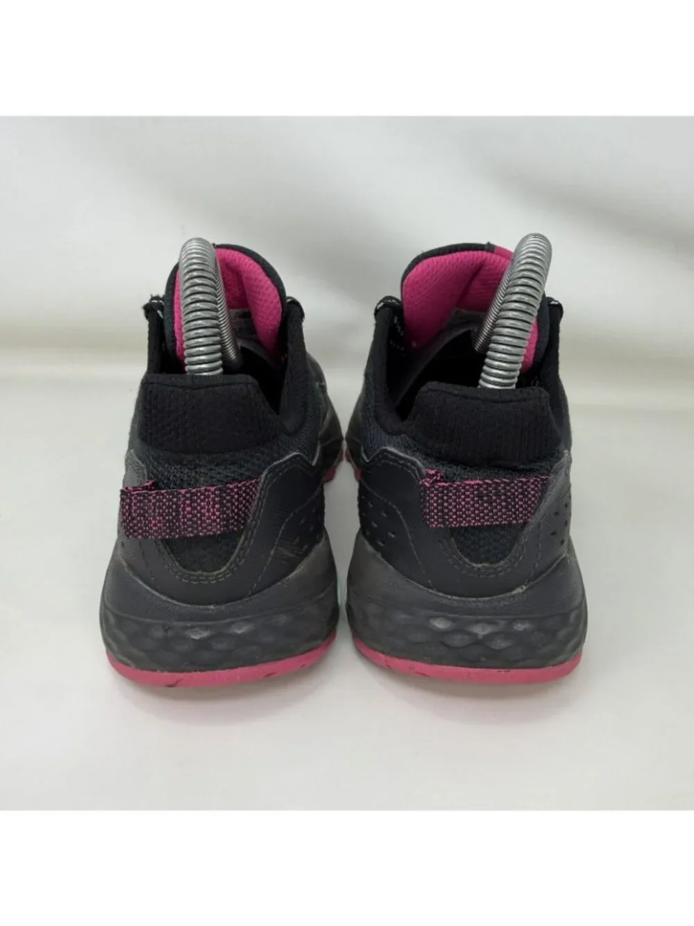 New Balance T410 Trail Hiking Running Shoes Black Women’s Size 6 B